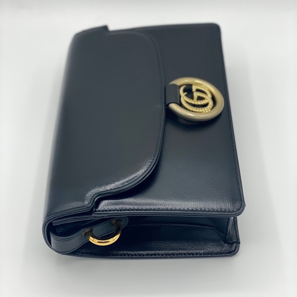 GUCCI CALFSKIN GG RING SHOULDER BAG - Picture 1 of 13